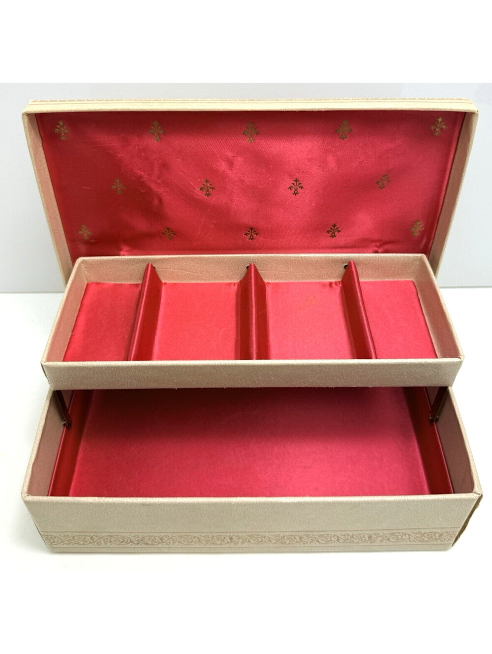 Vtg MCM Cream Jewelry Box Red Interior Gold Lion Crest Emblem Design Cardboard